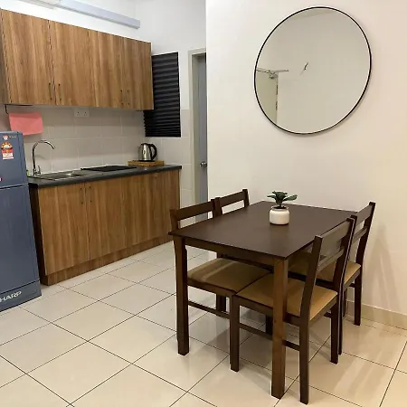 Zals Property Alanis 2R1B Near Klia Airport With Wifi Sepang Exterior photo