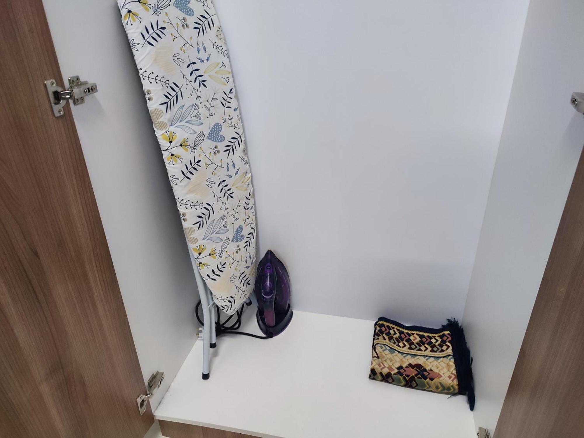 Zals Alanis 2r1b Near Klia Airport With Wifi Apartment